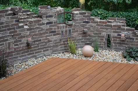 Damit sich bodennützlinge wohlfühlen, sollte das erdreich chemiefrei bleiben. Stunning Garten Steinmauer Selber Bauen Gallery House Ist ...