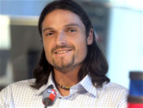 Update information for lutz pfannenstiel ». Lutz Pfannenstiel, gardien du monde - Parlons Foot