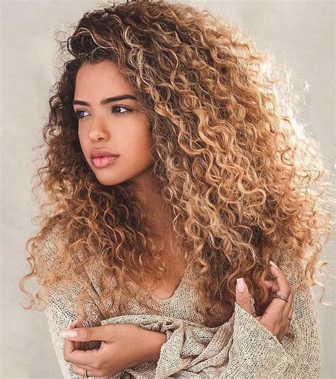 7 Winter Wavy and Curly Hair Tips