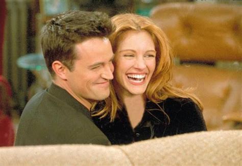 Matthew perry and julia roberts on the set of friends. perry got the pretty woman star to appear on the show after flirting with her via fax perry and roberts dated for a short time following roberts' guest appearance.courtesy getty images. Matthew Perry & Julia Roberts - Friends | Matthew perry ...