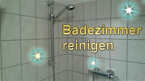 Möchten sie ihr waschbecken im badezimmer putzen, können sie zum reinigen auf mehrere hausmittel zurückgreifen. Fliesen putzen mit spulmittel. Bad putzen - mit diesen ...