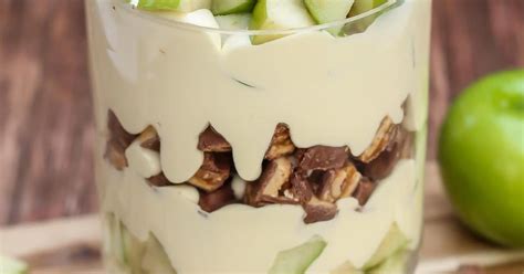 It is creamy and delicious and so easy with only 3 ingredients needed. Apple Snickers Salad - Tasty Recipedia