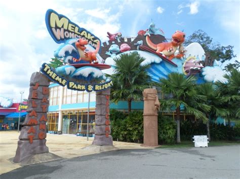 Save oyo 89839 riaz hotel to your lists. Melaka Wonderland Theme Park & Resort | Taman Tema Air ...