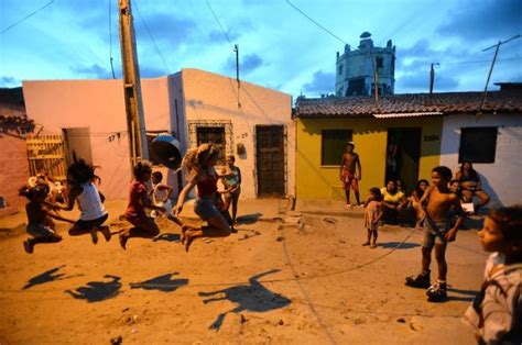 The most popular beach is praia do futuro, but other favorites are iracema, mucuripe and meireles. Favela, In Fortaleza, Brazil. By: Monique Renne | Bored Panda