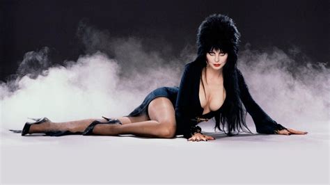 Cassandra peterson, followed by 569 people on pinterest. Salem Horror Fest Presents Elvira, Mistress of the Dark ...