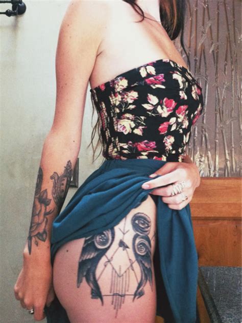 The hip area contains the more muscle so when the tattoo is craved on the hip, it will pain more. 101 Sexy Hip Tattoo Designs You wish you had
