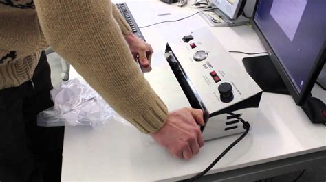 Avere una buona conoscenza dell'apparecchio che si sta utilizzando è fondamentale per sfruttare al meglio tutte le sue potenzialità, ottenendo risultati soddisfacenti. Come funziona una macchina sottovuoto? - YouTube