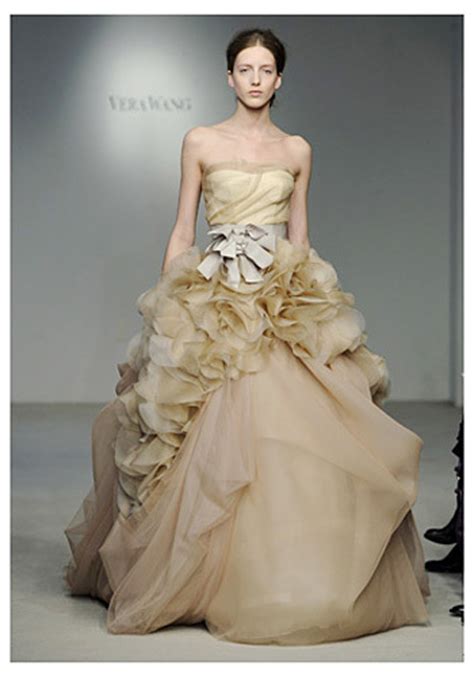 Maybe you would like to learn more about one of these? sachiko-lovely: 8 Gaun Pengantin Terbaru Vera Wang