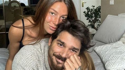 Un vero e proprio regalo di natale per le folle adoranti di instagram. Uomini e Donne, Andrea Cerioli rompe il silenzio: "Arianna ...