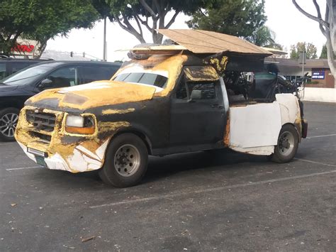 How to jump a car (i.redd.it). Saw this beauty yesterday. My first Reddit post ever! : Shitty_Car_Mods