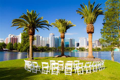 Can you get married at Lake Eola? 2