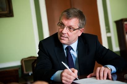 Gyorgy matolcsy, in charge of hungary's national bank since march 2013, described the euro as a french snare that has not served its members well. Vélemény: Gazdaságpolitikai vitaindító: Matolcsy György ...