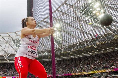 Trenuje ją dziadek witold kopron. MŚ w lekkoatletyce. Malwina Kopron: Uwielbiam rzucać tym ...