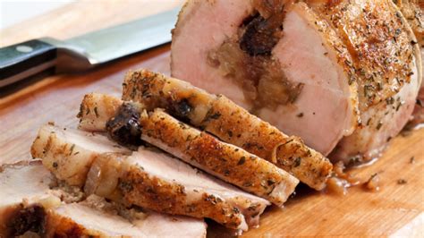 That recipe calls for pouring room temperature wine over the roast at several points in the roasting process. Receipes For A Pork Loin That You Bake At 500 Degrees Wrap In Foil Paper - Delicious Easy To ...