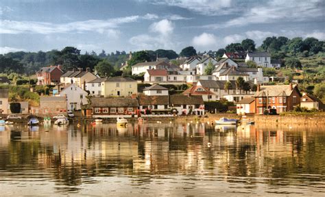 Use your holiday cottage as a base from which to explore the english riviera, sample devon cream teas and indulge in good food and local ales in cosy country inns. Seek Cornwall cottages and Devon cottages | HomeAway
