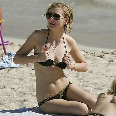 452,990 likes · 223 talking about this. Star Tracks - Wednesday, Dec. 29, 2004 - ISLAND STYLE ...