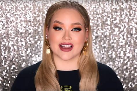 If you are a cisgender person wanting to understand what causes a person to be transge. Nikkie Tutorials onthult: 'Ik ben transgender' - De Limburger