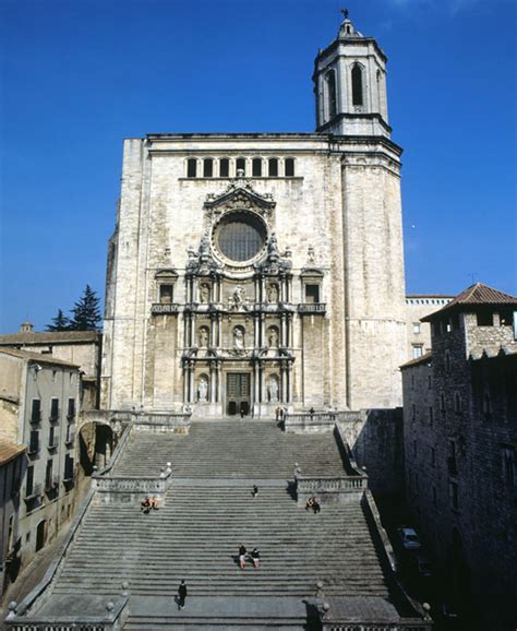 Sie steht außerhalb des alten. The Cathedral | Tourism | Girona City Council