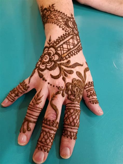 Our massachusetts henna tattoo artists will help create the newest in thing among young adults today at parties. Hire Ancient Fire Henna - Henna Tattoo Artist in Boston ...