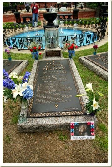 Gladys was in her coffin at graceland, and she said there was glass or plexiglass over her. The Quinn's Awesome Journey: 4/21/14 Graceland - The Grounds