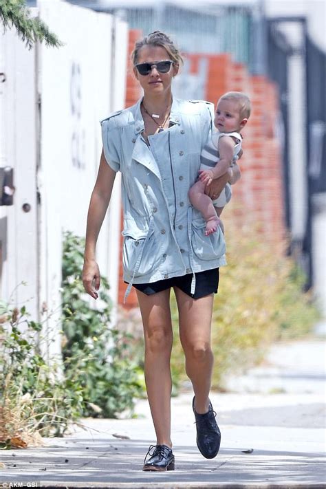 Forest sage palmer — son. Teresa Palmer shows off impressive post-baby body | Daily ...