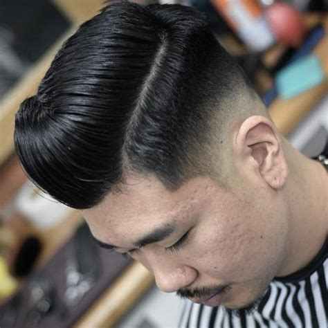 The sharp angles of the haircut will mirror on top the angles that your. 18 Best Low Fade Comb Over Haircuts in 2020