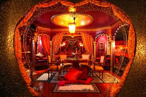 The bedroom is a cozy and personal space we all retreat to when we need to seek solace from the world or reflect and unwind in peace and quiet. How to Decorate your Home for a Moulin Rouge Party - Room ...