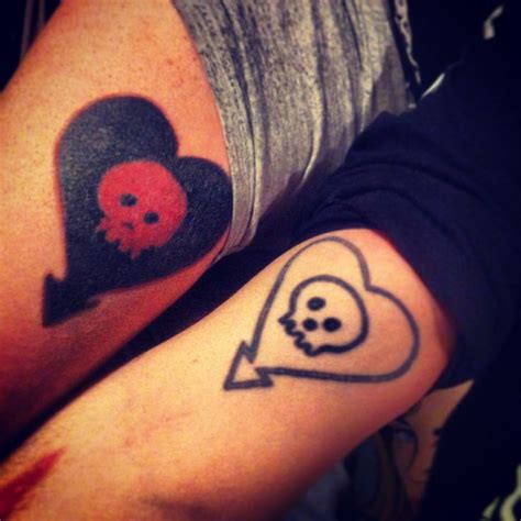 Speaking with anthony miller of er, alkaline says the tattoo was very painful but temporary. Pin by Ashley Evans on Alkaline Trio | Alkaline trio ...