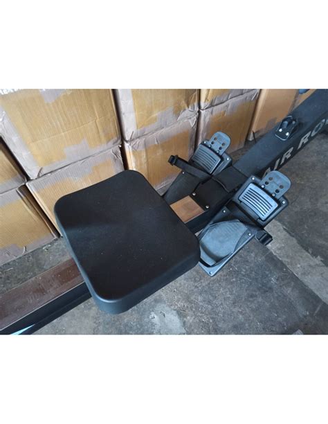 In addition, using a rowing machine allows you to do a variety of forms of exercise. Indoor Rowing Machine (Display Set)