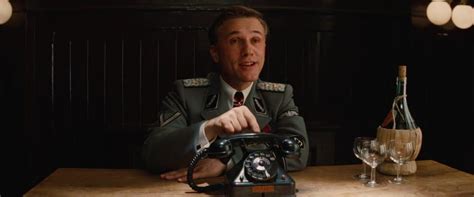 I fatti possono essere fuorvianti, le chiacchiere vere o false possono essere rivelatrici. Personaggi iconici - Hans Landa di Bastardi senza Gloria ...