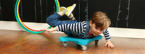 Klettern, hüpfen, rennen, hindernisse umsteuern, balancieren oder auch das wippen auf selbst gebauten spielgeräten. Turngeräte Für Kinder Zuhause