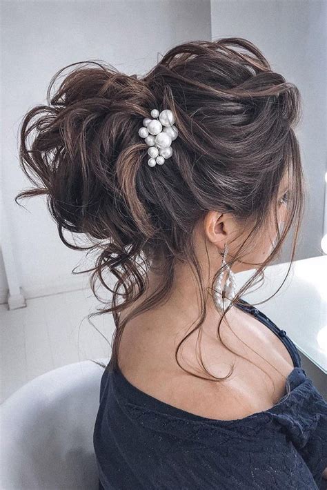 You've rsvp'd to those wedding invitations that dropped through the post and treated yourself to a couple of wedding guest dresses which fit the bill. 42 Wedding Guest Hairstyles The Most Beautiful Ideas (With images) | Wedding guest hairstyles
