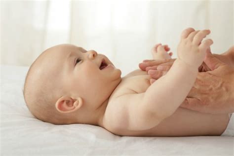 New feelings in massage room. 11 different ways to strengthen the bond with your baby