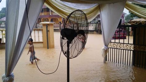 Kementerian kesejahteraan bandar, perumahan dan kerajaan tempatan dato' takiyuddin hassan (kota bharu), dr siti mariah mahmud (kota raja). Blog Manzaidi: Lokasi dan keadaan banjir hari ini