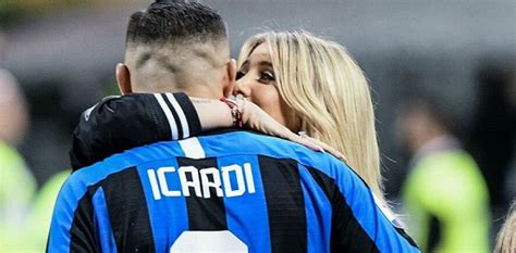 La el extravagante regalo de batman que wanda nara y mauro icardi le hicieron a neymar por su cumpleaños. Icardi-Dzeko, scambio di nome Wanda aspettando Neymar ...