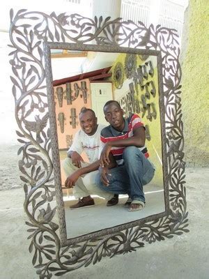 Provides an overview of haiti, including key events and facts. Kunstenaars uit Haïti - Aramusgifts.nl