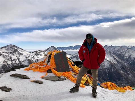 According to the organizers of the expeditions, seven summit treks, dr. wi kin chin - Cumbres | Revista de montaña