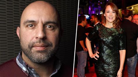 Gelegentlich tritt er auch als musiker, schauspieler und synchronsprecher in erscheinung. Carolin Kebekus plötzlich verheiratet - Wer ist der Mann ...
