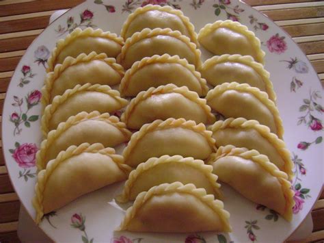 Kali ini, kami bawakan resepi karipap kentang daging buat anda semua. ...teratakCINTAnazmie...: KARIPAP SARDIN