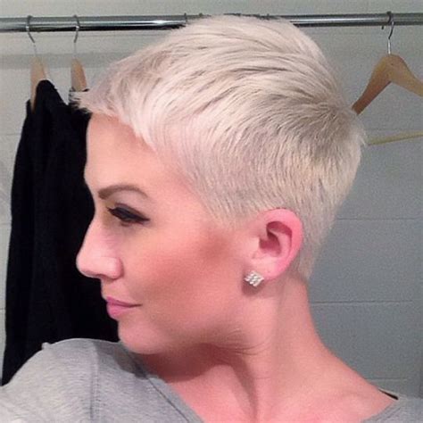 Andrew carruthers shares a great tip for creating nice. Super short hair, Short hair styles pixie, Short blonde ...