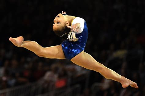 Marcos uchôa fala sobre simone biles, o fenômeno da ginástica artística. Valendo as últimas vagas para os Jogos, evento-teste da ...