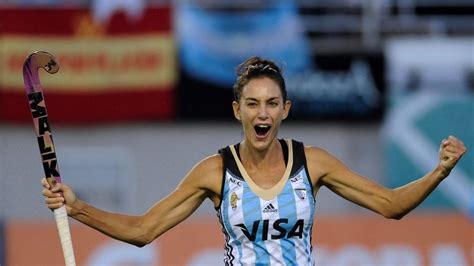 Mensaje motivacional a los deportistas de talleres. Mujeres Bacanas: Luciana Aymar, la leona del hockey | Tele 13