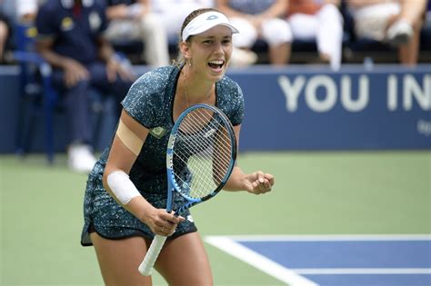 Hello@elisemertens.be • diamond mountain gorillatag necklace ⬇. Elise Mertens start seizoen met vlotte zege in Hawaï - Het ...