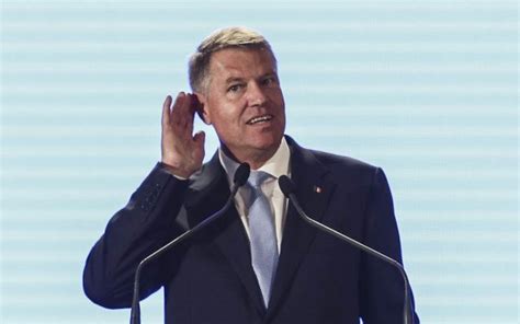 Klaus johannis trolls veorika docila. Iohannis contraatacă după ce a fost criticat pe tema ...