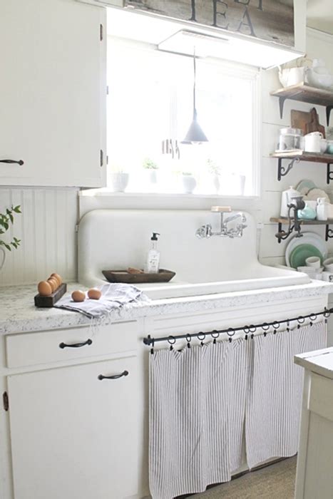 Get inspired with our curated ideas for kitchen sinks and find the perfect item for every room in your home. The Willow Farmhouse: Charming Home Tour - Town & Country ...