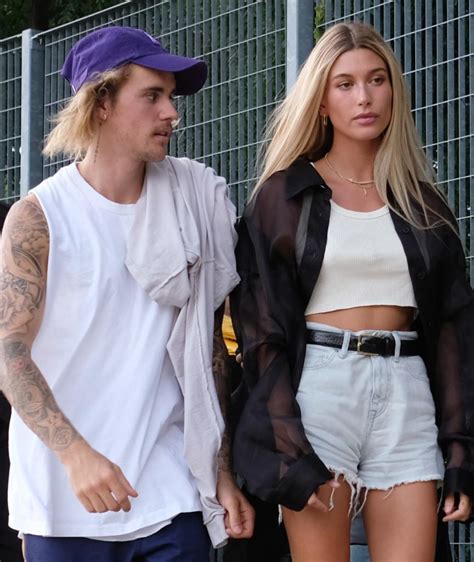 Justin bieber leaves a dance studio.as hailey arrives to lunch. Also doch! Justin Bieber ist verheiratet - aber ohne ...