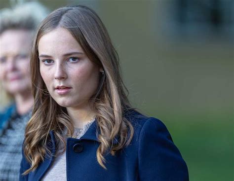 When rachel moves into the spare room in mary's flat, everyone is quick to jump to the conclusion that there's something. La princesa Ingrid Alexandra de Noruega cumple 16 años