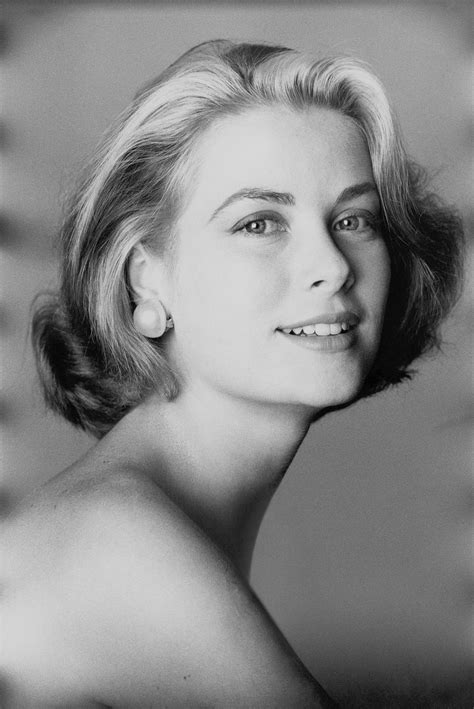 See more ideas about grace kelly wedding, grace kelly, princess grace kelly. Rarely Seen Photos From Grace Kelly's "Wedding of the ...