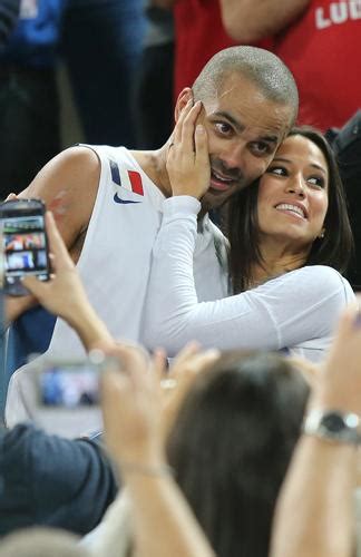 Tony parker vient d'annoncer sa rupture avec axelle francine, la maman de ses deux petits garçons. Tony Parker : bientôt papa - Madame Figaro