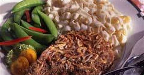 Roll in cracker/soup mix crumbs. Pork Chops Lipton Soup - 1988 Lipton Onion Soup Ad - Onion-Baked Pork Chops ... - In saucepan ...